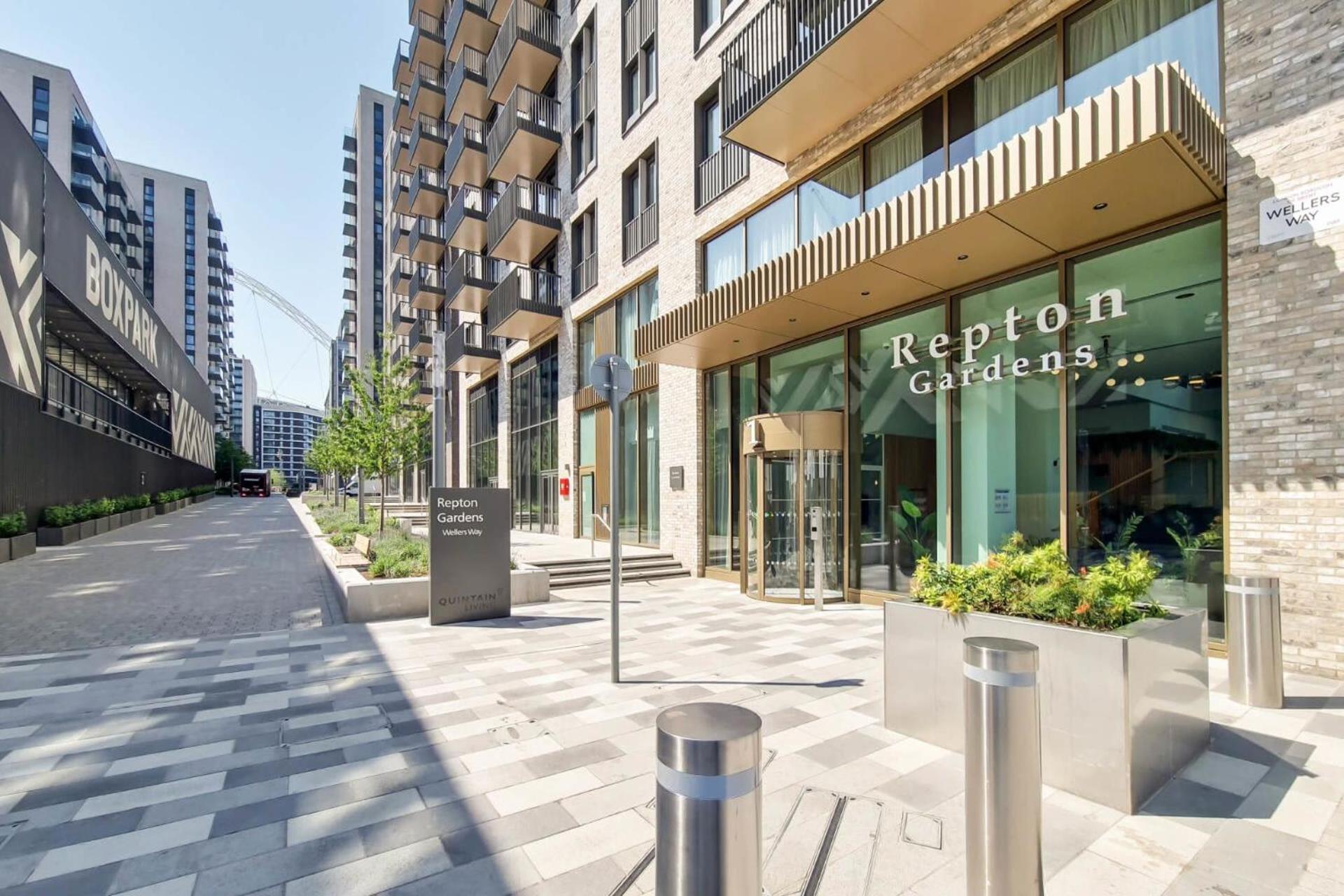 Botanical-Inspired Apartments At Repton Gardens Right In The Heart Of Wembley Park لندن المظهر الخارجي الصورة